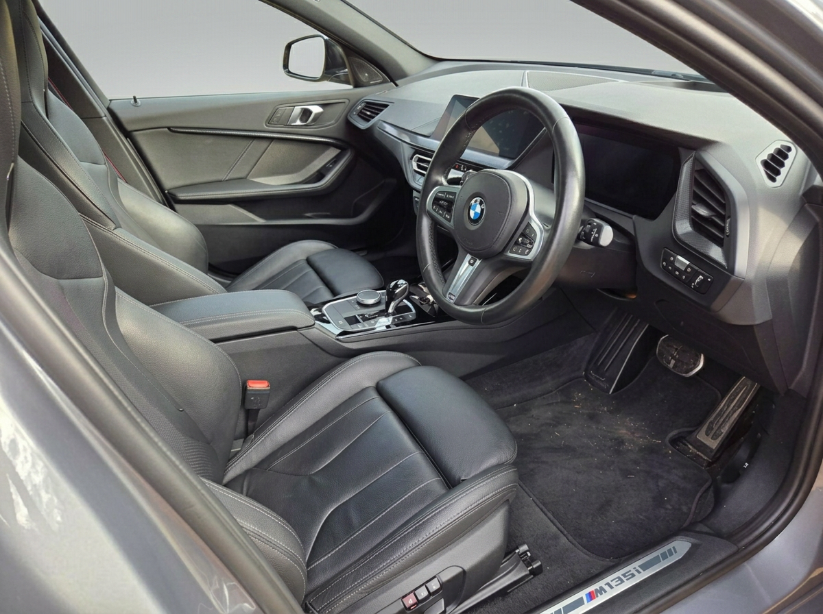 BMW 1 Series — 2.0 M135i Auto xDrive Euro 6 (s/s) 5dr — An absolutely massive spec car, with almost every available option including a full genuine BMW supplied and fitted M Performance Aerodynamic kit and full M Performance exhaust system with carbon fibre rear tailpipes